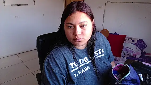 girl milk2 online show from 23, 1, 2025