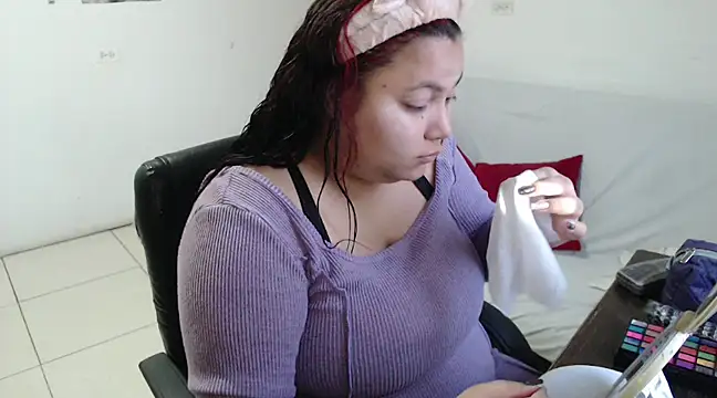 girl milk2 online show from 8, 3, 2025