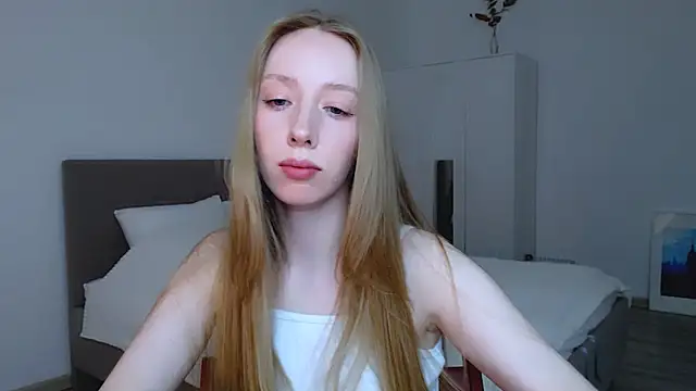 Snapshot of Luna_insniity chatting on 16, 2, 2025 Luna insniity online show from 16, 2, 2025