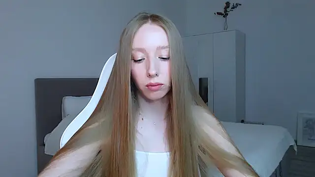 Snapshot of Luna_insniity chatting on 21, 10, 2025 Luna insniity online show from 21, 10, 2025