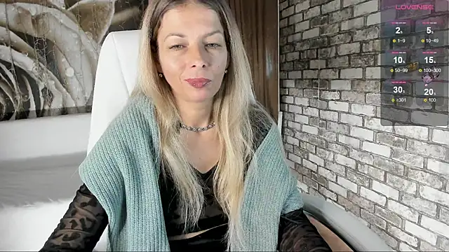 Eva Melow online show from 28, 9, 2025