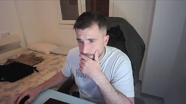 Snapshot of alex877x chatting on 17, 4, 2026 alex877x online show from 17, 4, 2026