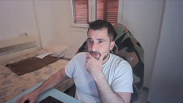 Snapshot of alex877x chatting on 28, 4, 2026 alex877x online show from 28, 4, 2026