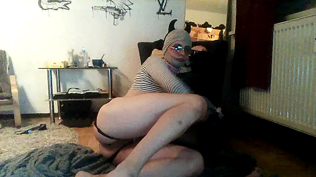 Snapshot of AnitaGape chatting on 6, 11, 2025 AnitaGape online show from 6, 11, 2025