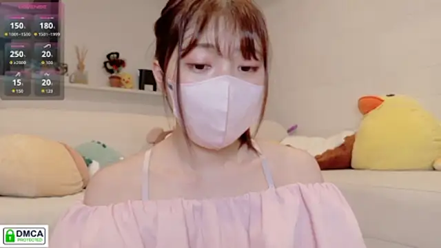 Snapshot of SUZU_ chatting on 9, 7, 2026 SUZU online show from 9, 7, 2026