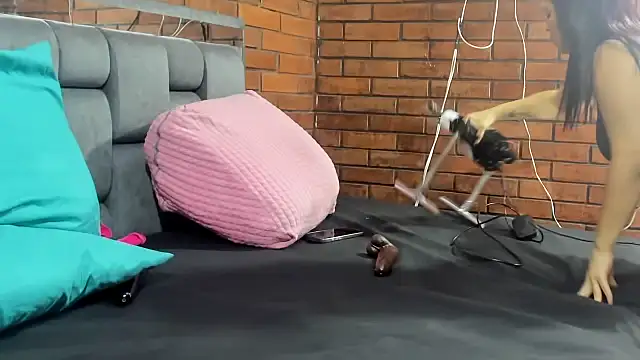 Couple Gold69 online show from 23, 10, 2025