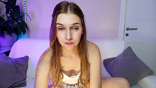 Miss Christine Cardo online show from 23, 7, 2026