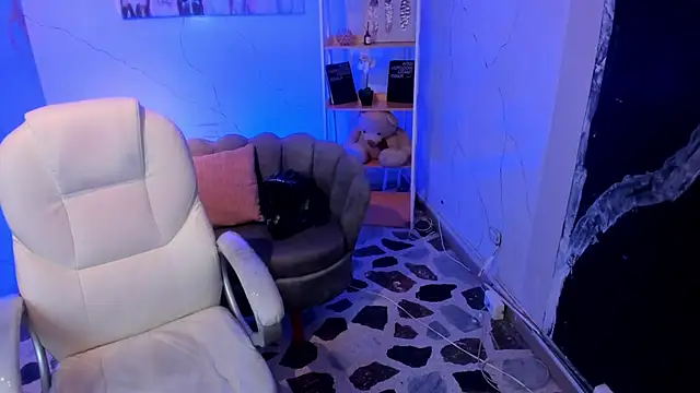 NiickyJones online show from 7, 10, 2025