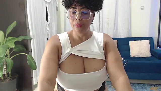 AmbarSofhia online show from 18, 3, 2025