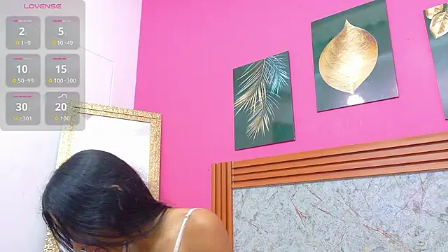 littlee emilyy  online show from 16, 3, 2026