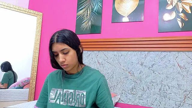 littlee emilyy  online show from 17, 3, 2026