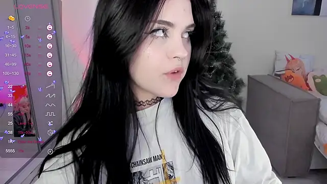 SelenaCute online show from 2, 1, 2025