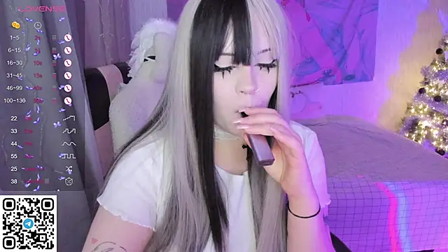 SelenaCute online show from 14, 12, 2025