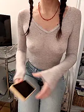 Silvia Zeno online show from 22, 11, 2025