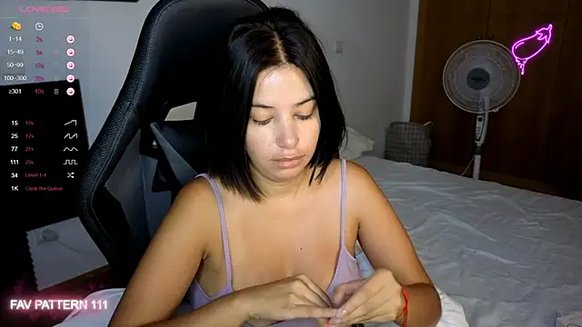 Snapshot of AnnaQueen chatting on 9, 9, 2025 AnnaQueen online show from 9, 9, 2025