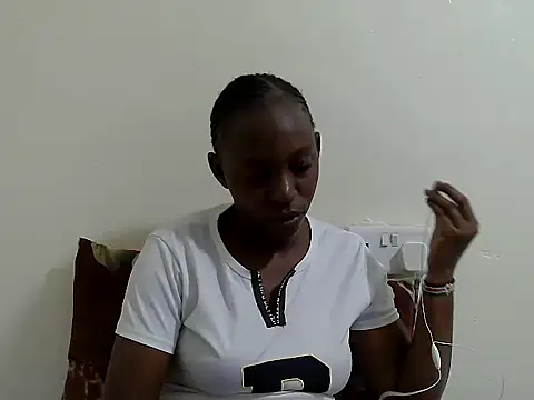 Snapshot of lizbela1 chatting on 5, 12, 2025 lizbela1 online show from 5, 12, 2025