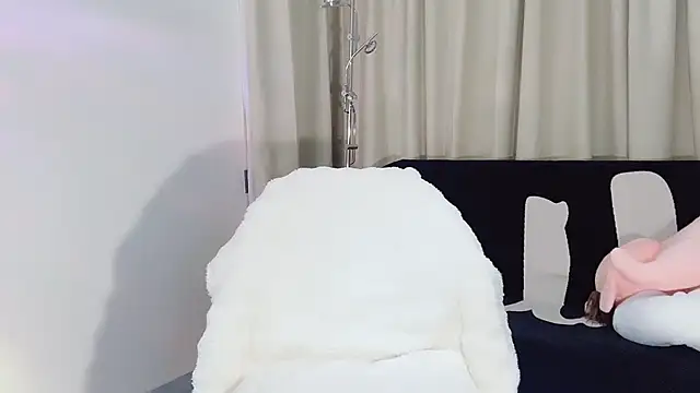 Snapshot of lvy-w chatting on 13, 2, 2025 lvy-w online show from 13, 2, 2025