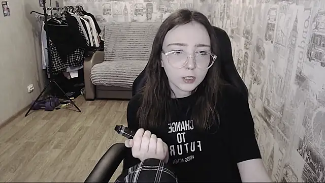 Snapshot of AmeliaKamishiro chatting on 13, 12, 2024 AmeliaKamishiro online show from 13, 12, 2024