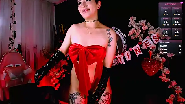 kitty roxy online show from 16, 2, 2026