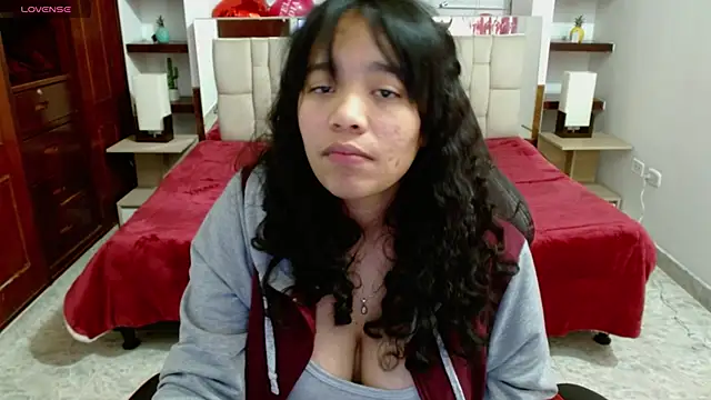 laureentt  online show from 19, 2, 2025