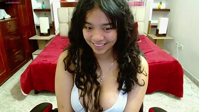 laureentt  online show from 8, 3, 2025