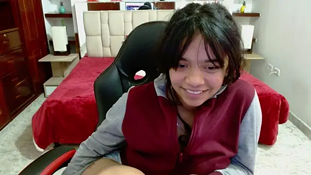 laureentt  online show from 12, 3, 2025