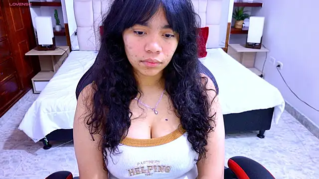 laureentt  online show from 11, 9, 2025