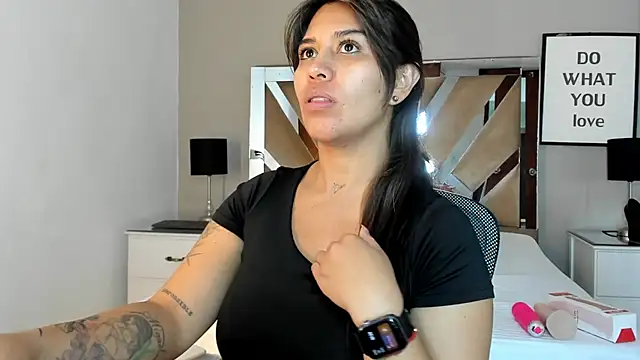 sharlott18 online show from 18, 12, 2024