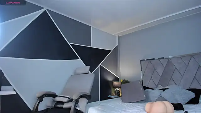 Markbrown online show from 15, 12, 2024