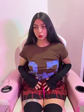 Snapshot of Felicia_smok3 chatting on 5, 4, 2026 Felicia smok3 online show from 5, 4, 2026