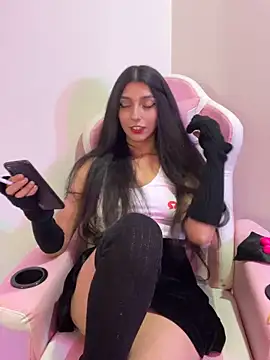 Snapshot of Felicia_smok3 chatting on 10, 4, 2026 Felicia smok3 online show from 10, 4, 2026