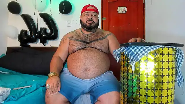 Latino bigcock online show from 6, 1, 2026