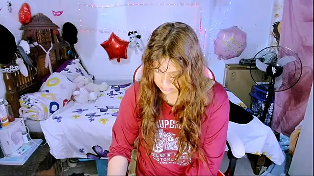 Snapshot of SofiaOlivares chatting on 24, 11, 2025 SofiaOlivares online show from 24, 11, 2025