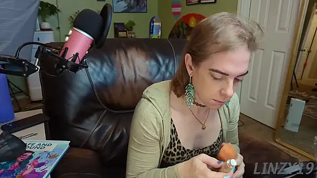 Snapshot of Linzy_19 chatting on 20, 3, 2025 Linzy 19 online show from 20, 3, 2025