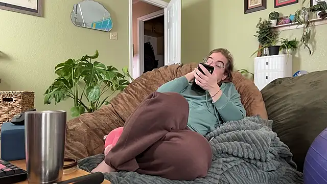 Linzy 19 online show from 2, 2, 2026