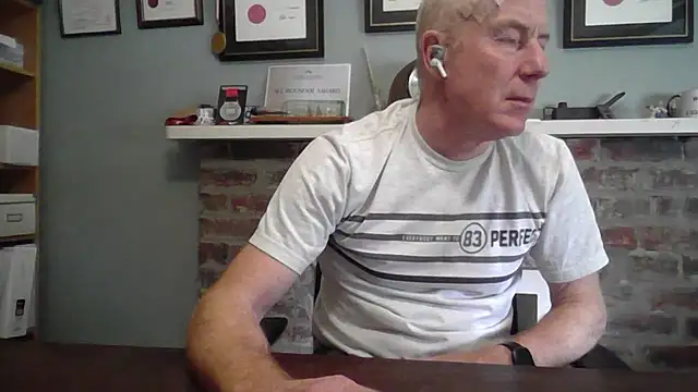 jiggy77777 online show from 6, 12, 2024