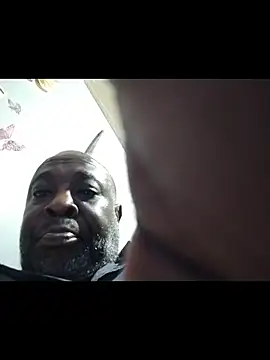 Snapshot of macnificent1fr chatting on 19, 10, 2025 macnificent1fr online show from 19, 10, 2025