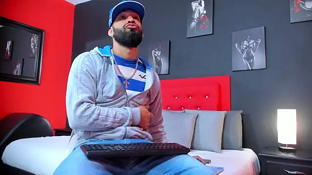 Thiagogomez online show from 12, 9, 2025