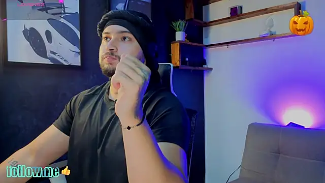 Andrew Brown online show from 4, 11, 2025