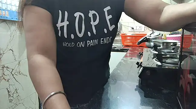 bhabhisexxy 880 online show from 10, 3, 2025