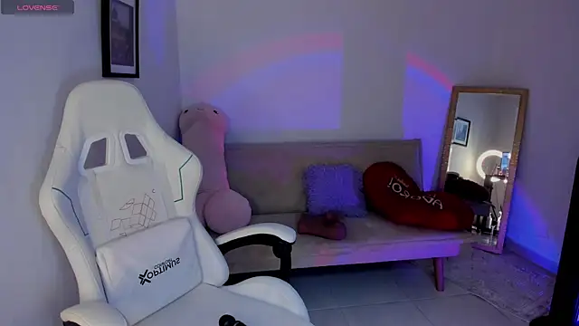 sweet pink  online show from 18, 4, 2026