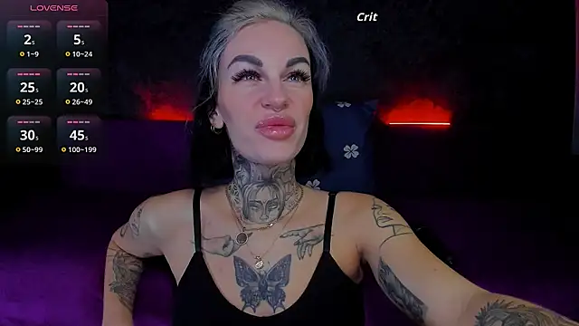 Snapshot of angel_devil_forever chatting on 25, 11, 2025 angel devil forever online show from 25, 11, 2025