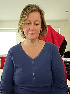 Snapshot of MarleneBloem chatting on 12, 3, 2025 MarleneBloem online show from 12, 3, 2025