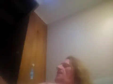 Travislovescum online show from 13, 10, 2025