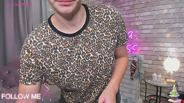 SarahCoksss online show from 5, 1, 2025