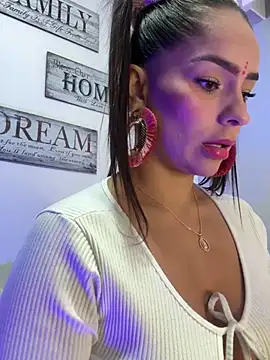 Mau White online show from 5, 1, 2025