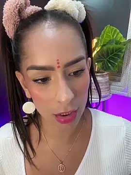 Mau White online show from 5, 1, 2025