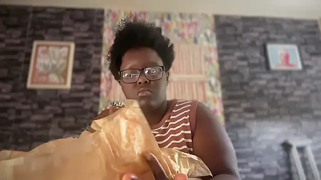 Yagurl  west online show from 5, 10, 2025