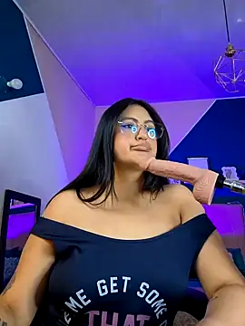 Snapshot of Amber_gold_ chatting on 8, 2, 2025 Amber gold online show from 8, 2, 2025