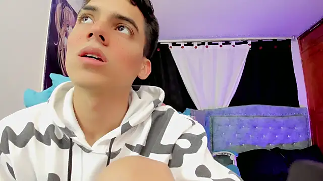 Snapshot of jake_and_joaquin chatting on 4, 12, 2024 jake and joaquin online show from 4, 12, 2024